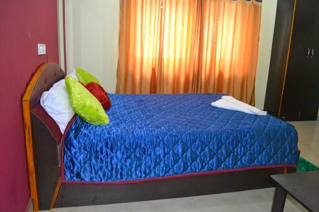 העיר בנגלור Hotel Kings Gateway מראה חיצוני תמונה